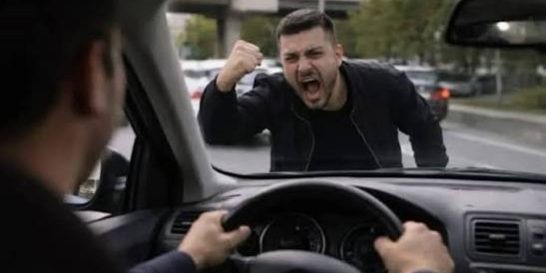 İstanbul Trafiğinde Psikolojimizi Nasıl Sağlam Tutarız İstanbul Trafiğinde Psikolojimizi Nasıl Sağlam Tutarız